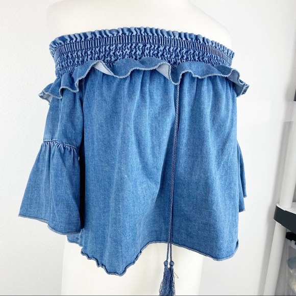 Bebe Women's Denim Off Shoulder Ruffle Boho Top XS - Picture 2 of 8